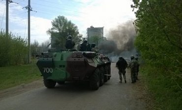 Украинские силовики освобождают Славянск  от террористов
