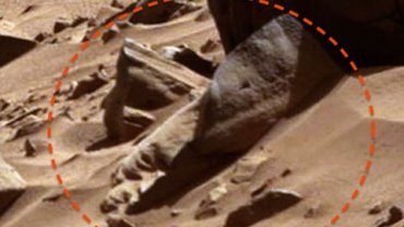Скульптура марсианина обнаружена на красной планете