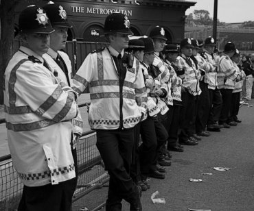 Полиция Лондона использует беспроводные камеры на массовых сборах граждан