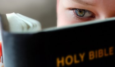 В США учительница запретила 12-летнему ученику читать Библию