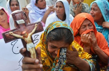 В Пакистане сотни христианок ежегодно принуждают принять ислам