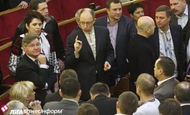 Депутаты «Батькивщины» массово бросают Тимошенко