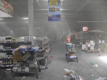 Террористы разграбили супермаркет «Метро» в Донецке