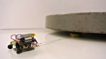 Крошечные роботы из Стэнфордского университета способны тянуть грузы в 2000 раз тяжелее их самих
