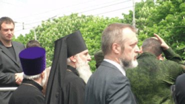 В Донецке отпраздновали «День республики» вместе со священниками УПЦ МП