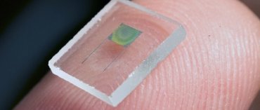 Ученые с помощью голографии создали батарею размером 2х2 миллиметра