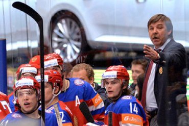 В финал чемпионата мира по хоккею вышли сборные России и Канады