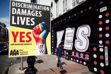 Католическая Ирландия прологосовала за однополые браки