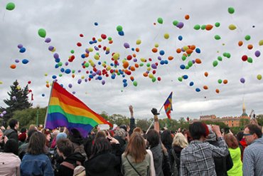 В центре Москвы геи подрались с православными