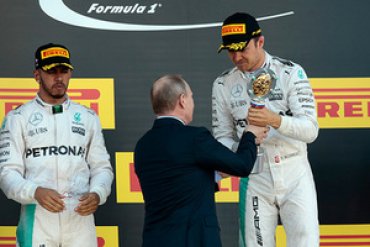 Путин поздравил победителей Гран-при «Формулы-1» в Сочи