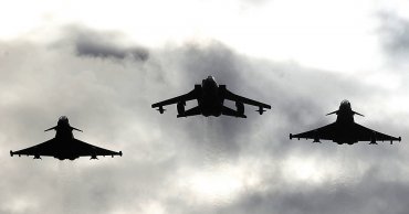 Британия подняла истребители в небо из-за «заблудившихся» российских самолетов
