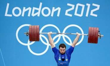Пять олимпийских чемпионов по тяжелой атлетике не прошли проверку на допинг