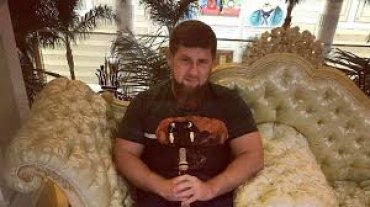 Чеченские спецназовцы сломали ногу Кадырову