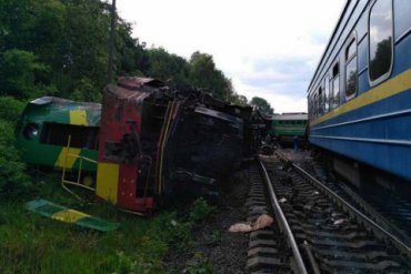 В Хмельницкой области произошло столкновение поездов