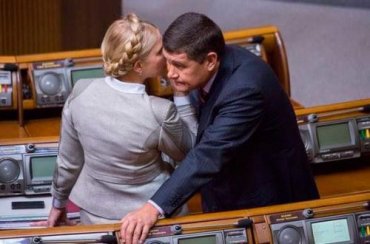 Онищенко был посредником между Порошенко и Тимошенко