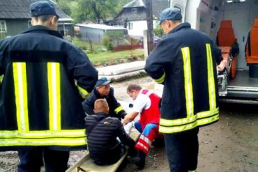 В Закарпатье пассажир выпал из вагона поезда