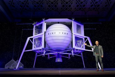 Основатель Amazon представил космический аппарат для полетов на Луну