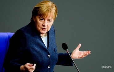 Рейтинг партии Меркель упал до исторического минимума