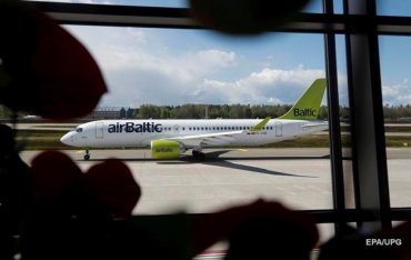 Авиакомпания AirBaltic  отказалась от полетов над Беларусью