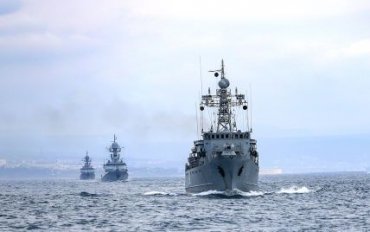 В море массово вышли российские корабли с крылатыми ракетами: вероятность удара высокая