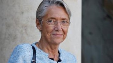 Впервые за 30 лет правительство Франции возглавила женщина: что известно об Элизабет Борн