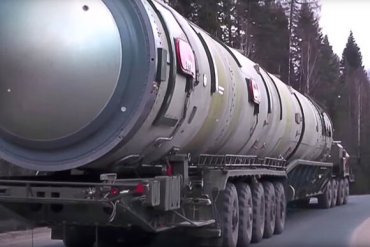 Разговаривайте вежливее: Рогозин пригрозил миру полусотней ядерных ракет “Сармат” и показал видео