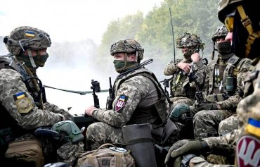 Украинские войска перегруппируются: контроль над Лиманом практически утрачен