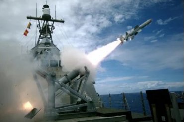 Украинское Черное море и Одессу защитят американские противокорабельные ракеты Harpoon, – Резников