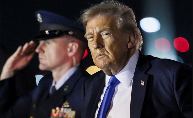 Трамп стає яструбом: звільнення Волца приховує зміну курсу щодо України Трамп стає яструбом: звільнення Волца приховує зміну курсу щодо України