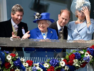 Британская королева отмечает бриллиантовый юбилей