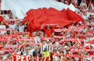 Открытие Евро-2012 в Варшаве оказалось под угрозой срыва