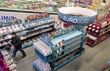 Гости дорогие. Топ-5 отраслей, которые заработают на Евро-2012 больше всех