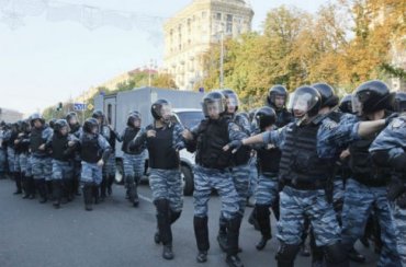 Украинская власть готовит милицию к подавлению бунтов