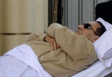 В Египте никак не решат, жив Мубарак или умер