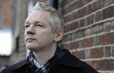 Основатель WikiLeaks просит политического убежища в Эквадоре