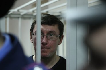 Суд снова рассматривает дело Луценко о слежке
