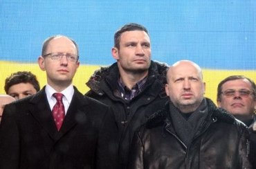 Тимошенко решила изящно кинуть Яценюка
