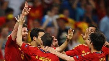 Сборная Испании стала третьим полуфиналистом Евро-2012