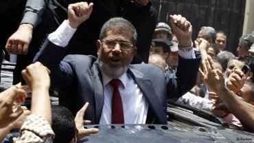 Избранный президентом Египта исламист покинул ряды «Братьев-мусульман»