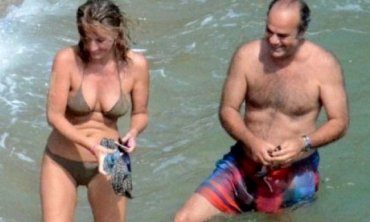 Аргентинского епископа застукали на пляже с женщиной