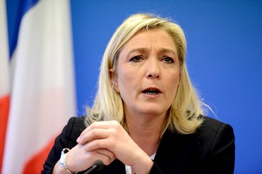 Лидера французских националистов Марин Ле Пен будут судить за расизм