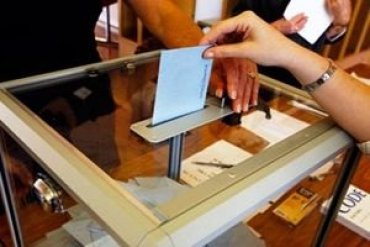 Выборы мэров Ялты и Алчевска выиграли «регионалы»