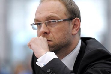 Защитник Тимошенко в суде довел прокурора до слез