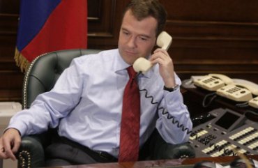 Спецслужбы США пытались прослушивать телефон Медведева