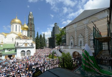 РПЦ снова уличили в «клонировании» паствы патриарха Кирилла с помощью Photoshop