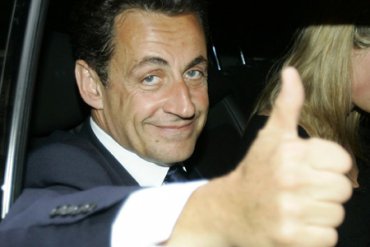 Прокуратура хочет закрыть дело против Саркози