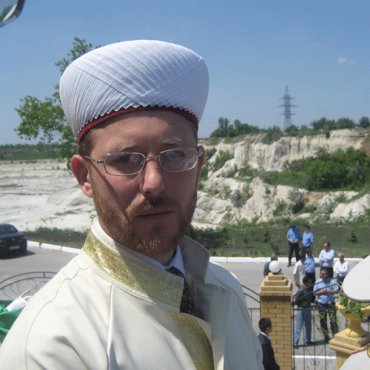 Муфтий Духовного управления мусульман Украины просит мусульман не воевать против украинцев