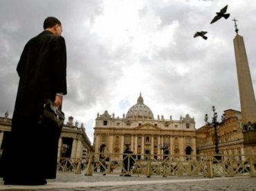 Папа Франциск распустил совет директоров финансового управления Ватикана