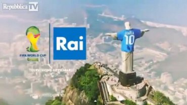 К чемпионату мира знаменитую статую Иисуса Христа в Рио-де-Жанейро «одели» в футболку
