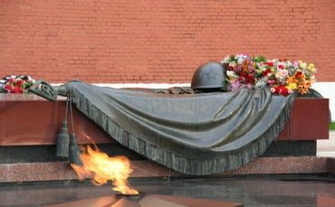 Сегодня в Украине День скорби и почтения жертв войны